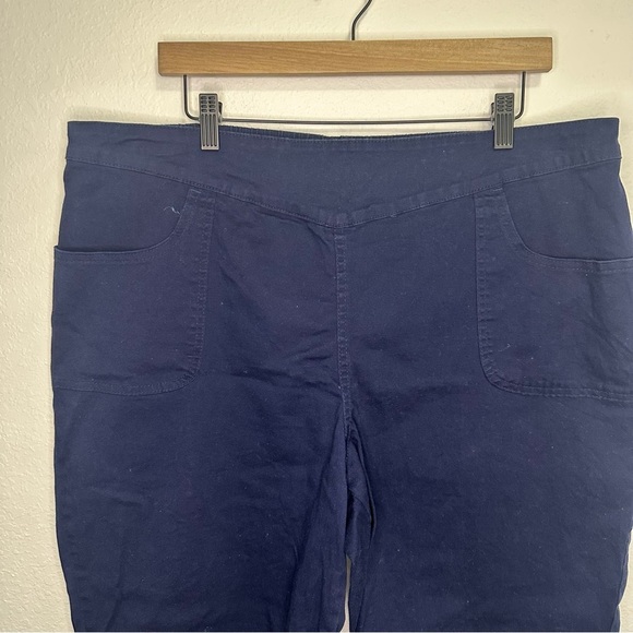 Denim & Co. Navy Capri Pants – Size XL - Picture 2 of 4